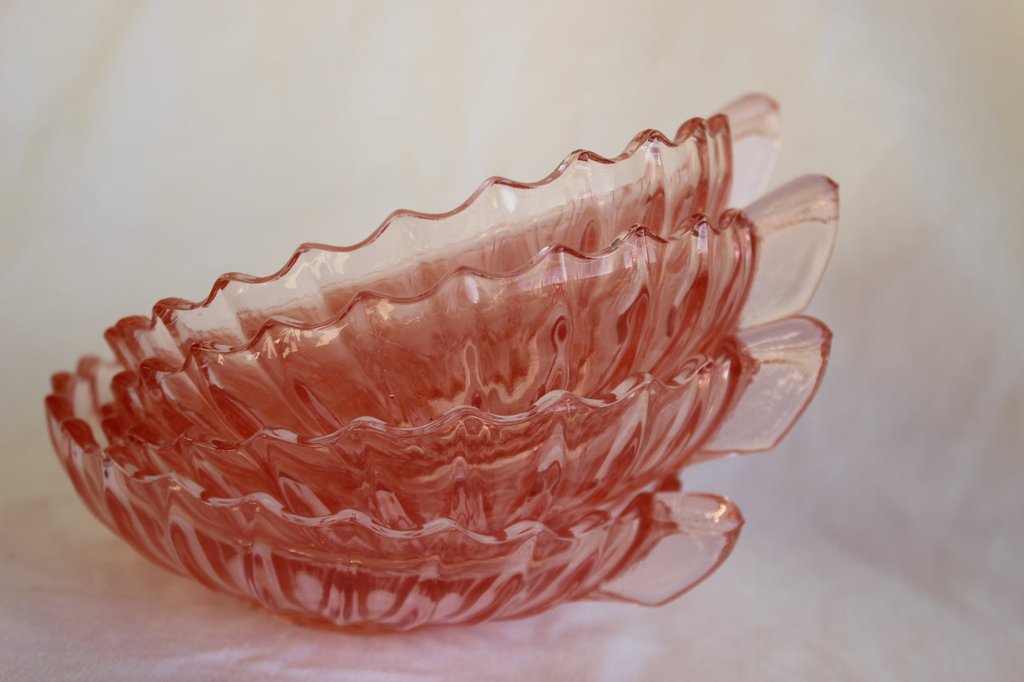 Set of 4 pretty pink glass shallow cups